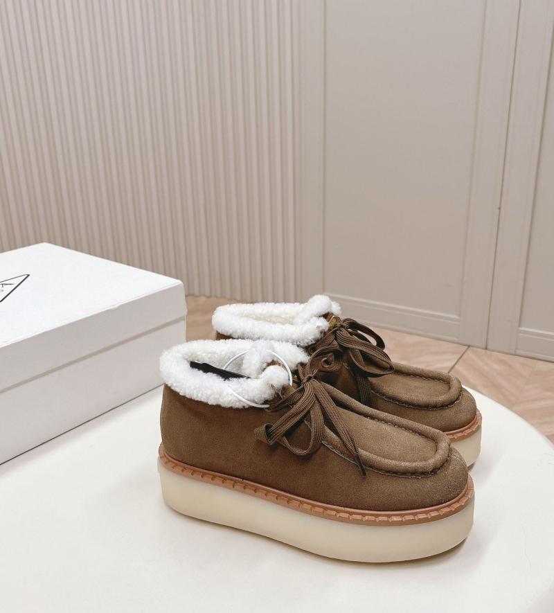 Pra*a casual shoes